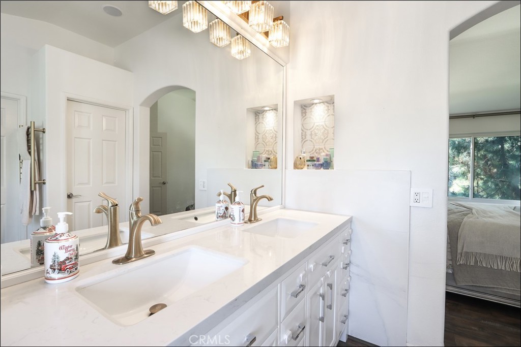 MLS #OC25266798 image #18