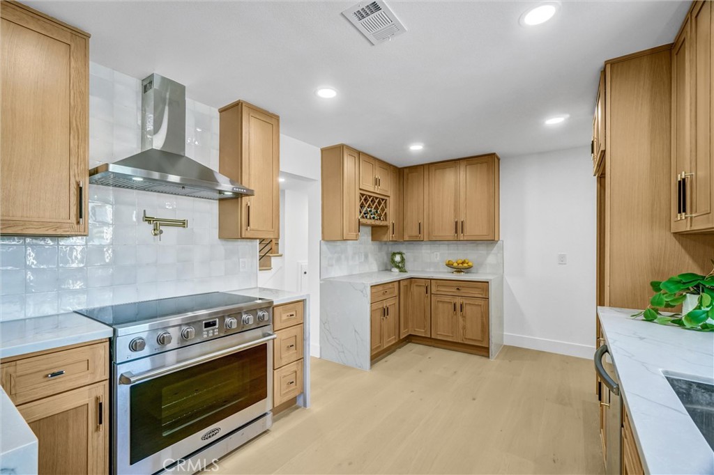 MLS #OC25266816 image #4