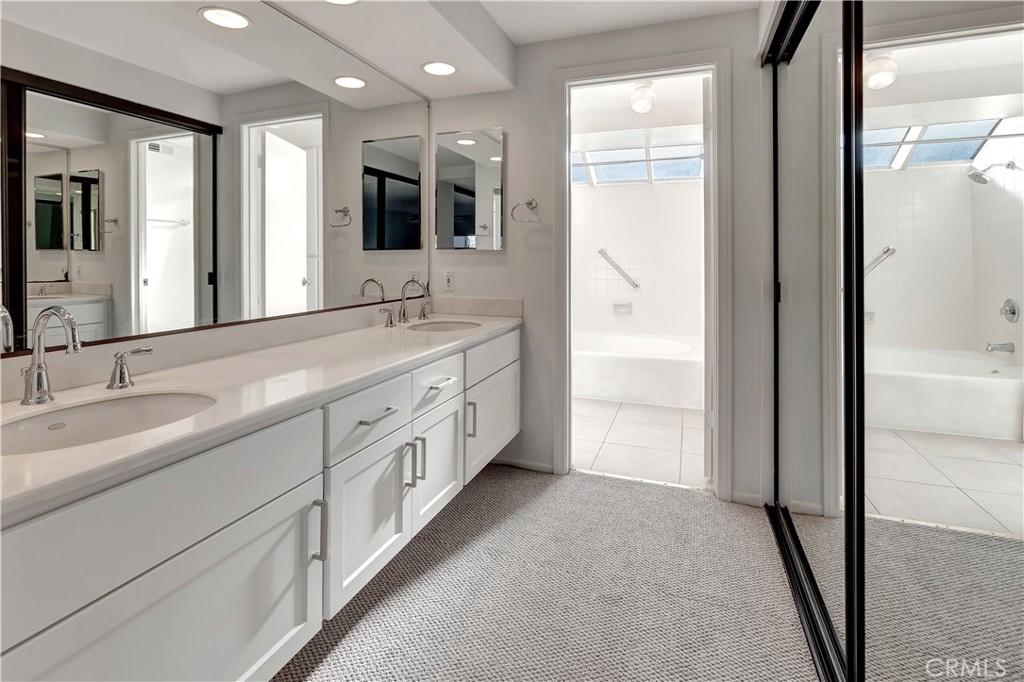 MLS #OC25266818 image #12