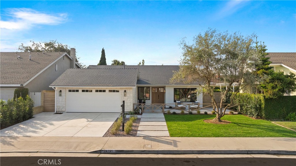 MLS #OC25266831 image #0