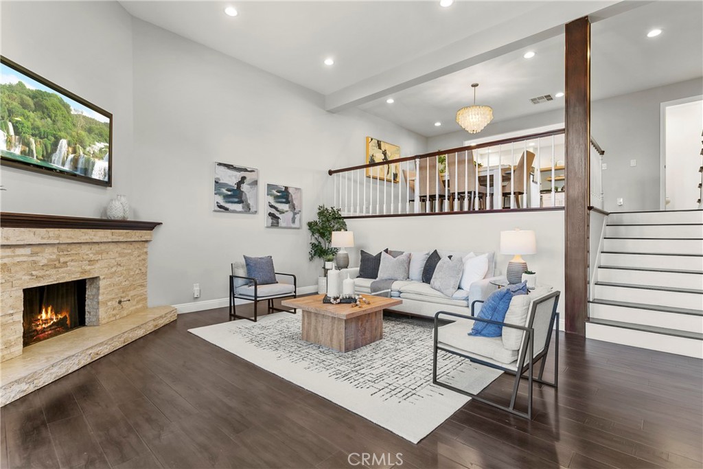 MLS #OC25266957 image #2