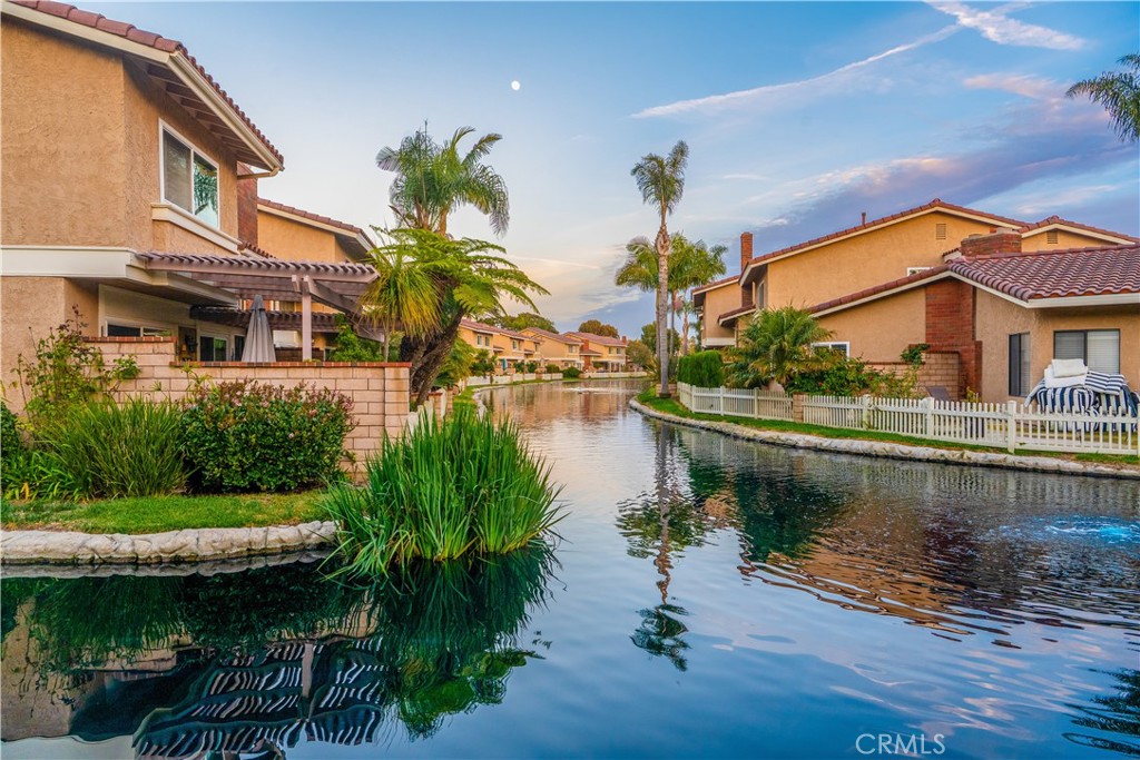 MLS #OC25266957 image #29