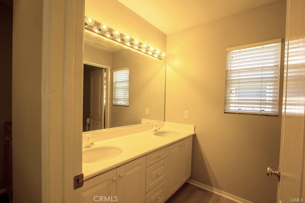 MLS #OC25266962 image #16