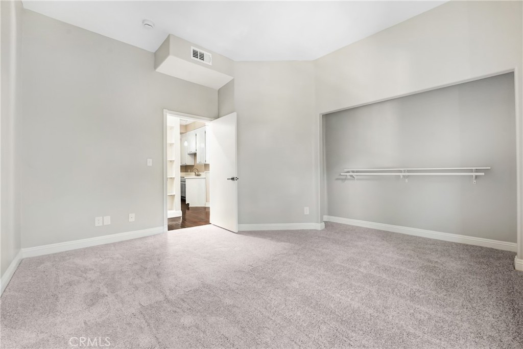 MLS #OC25266993 image #11