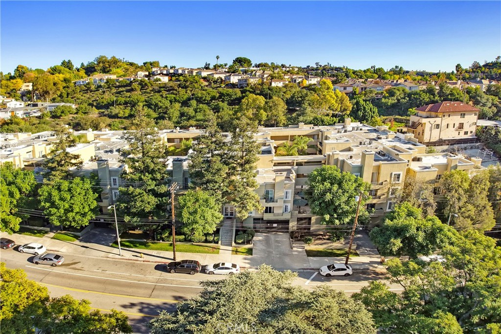 MLS #OC25266993 image #20