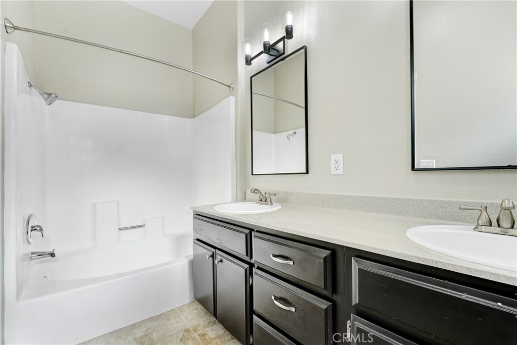 MLS #OC25266993 image #9