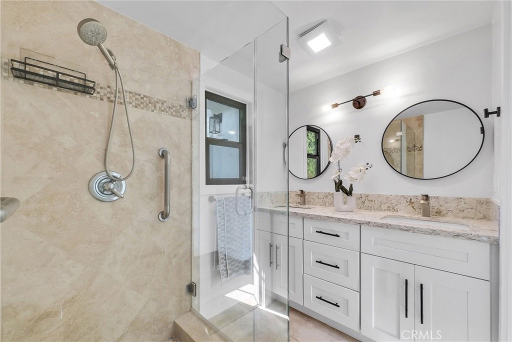 MLS #OC25267084 image #14