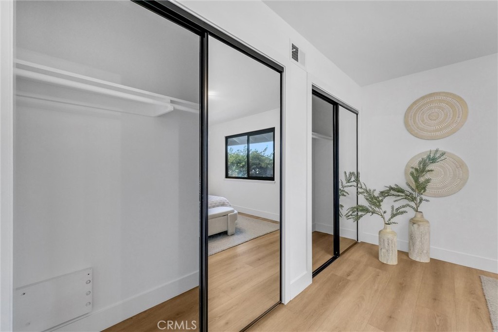 MLS #OC25267084 image #15