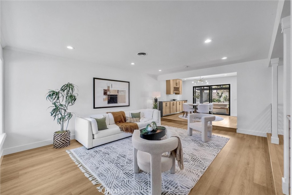 MLS #OC25267084 image #2