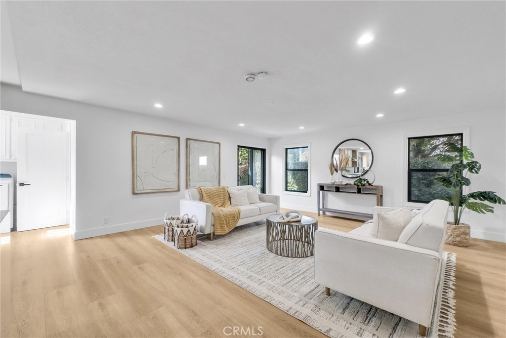 MLS #OC25267084 image #35