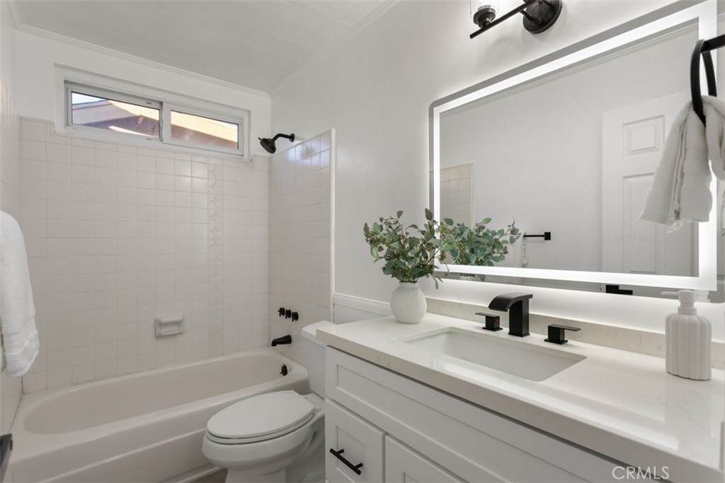 MLS #OC25267086 image #26