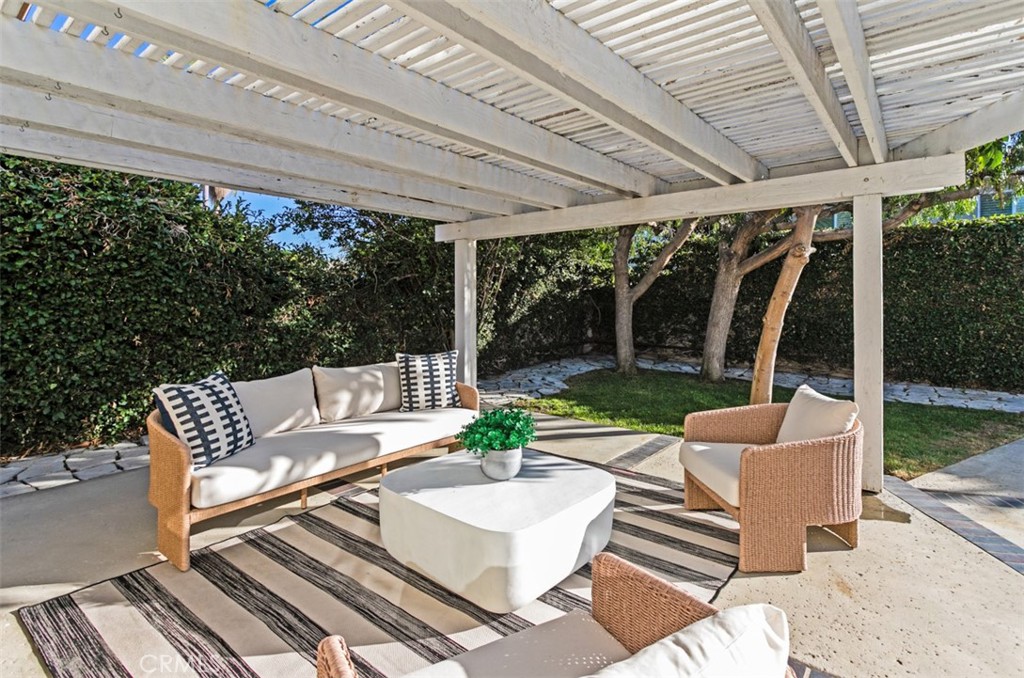 MLS #OC25267086 image #32