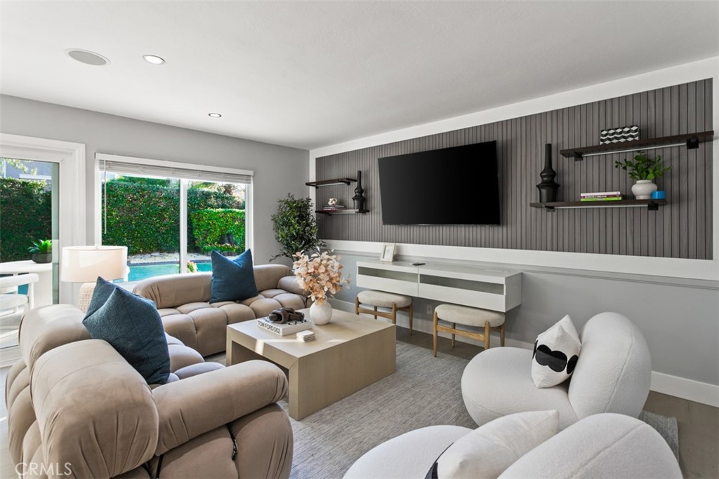 MLS #OC25267086 image #8