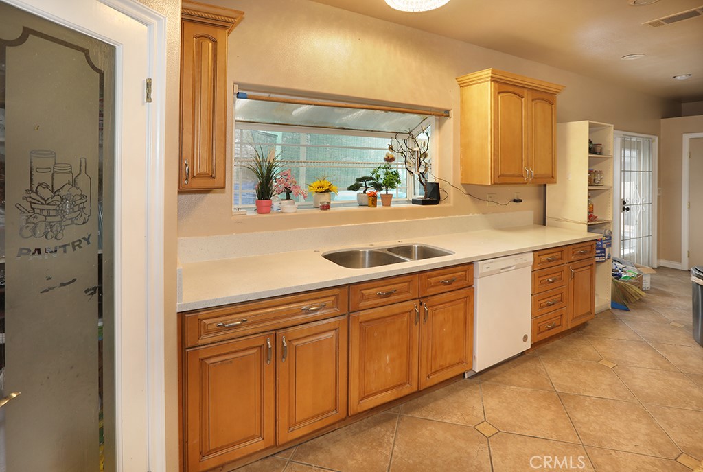 MLS #OC25267105 image #3