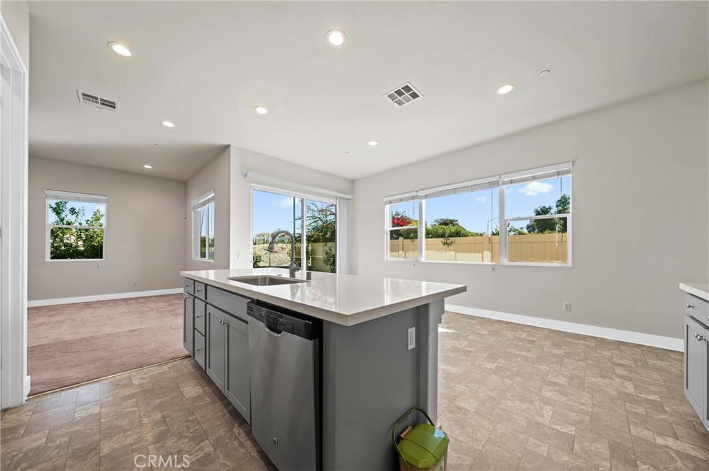 MLS #OC25267160 image #2