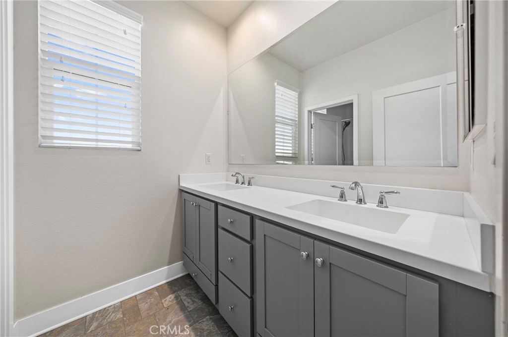 MLS #OC25267160 image #26