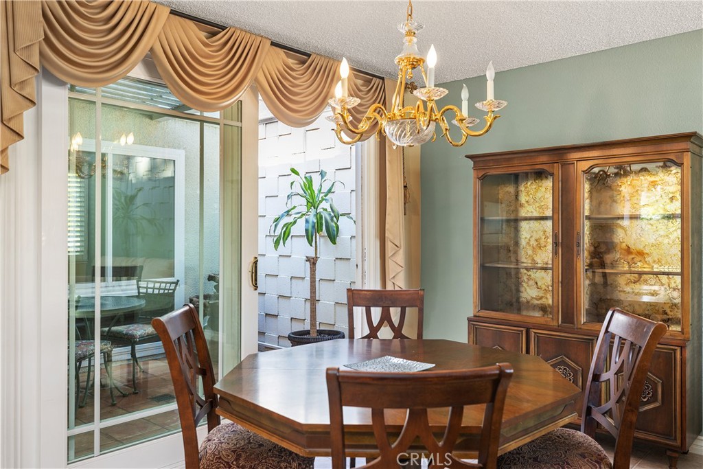 MLS #OC25267165 image #11