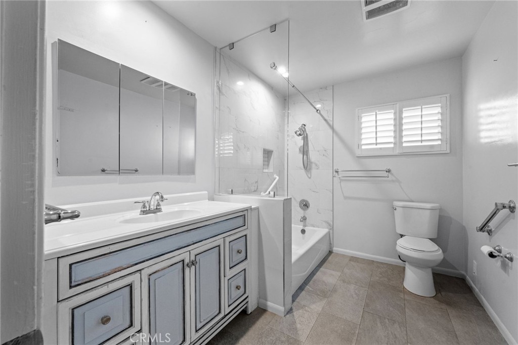 MLS #OC25267202 image #22