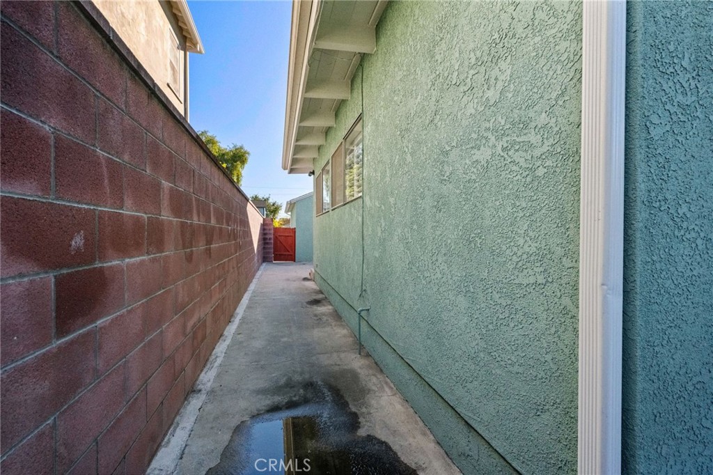 MLS #OC25267202 image #34