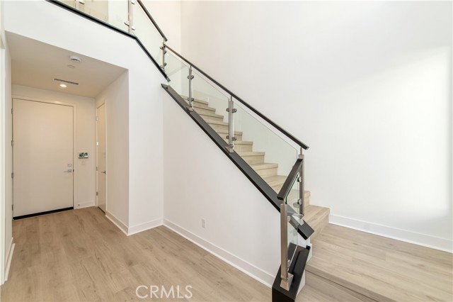 MLS #OC25267228 image #1