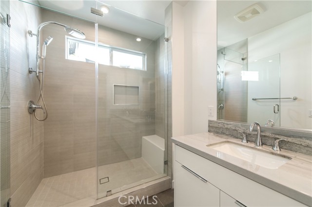 MLS #OC25267228 image #14