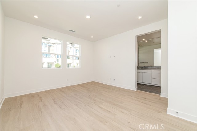 MLS #OC25267228 image #18