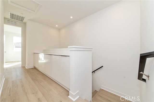 MLS #OC25267228 image #23