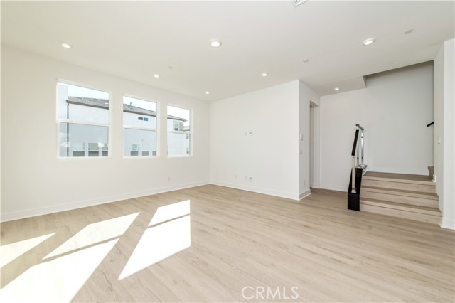 MLS #OC25267228 image #7