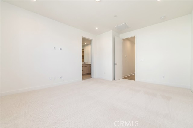 MLS #OC25267233 image #17