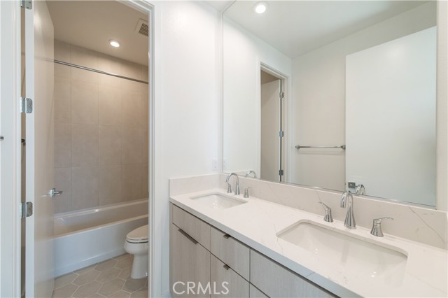 MLS #OC25267233 image #18