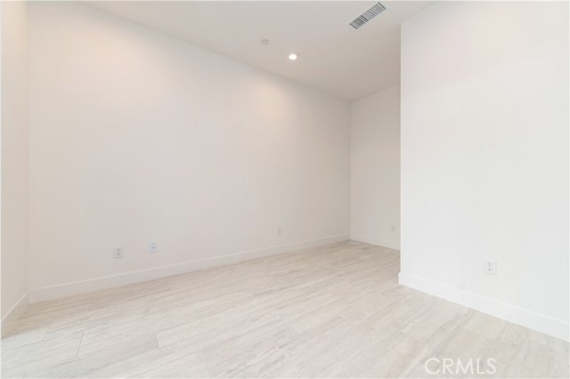 MLS #OC25267233 image #28