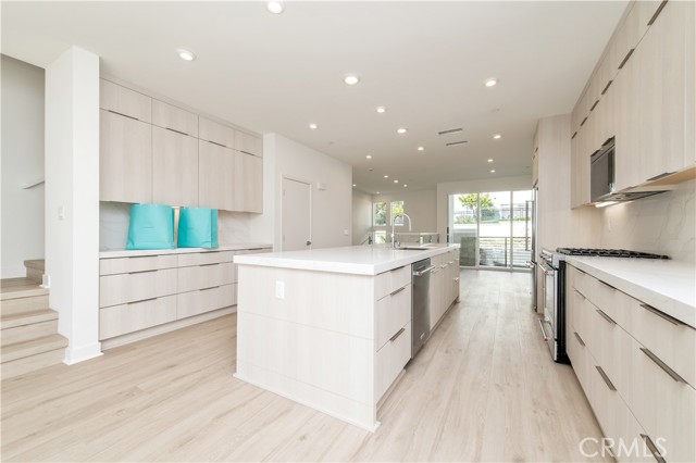 MLS #OC25267233 image #9