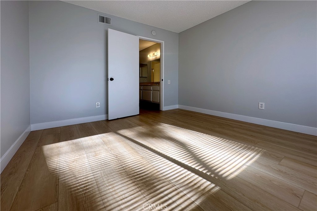 MLS #OC25267244 image #13