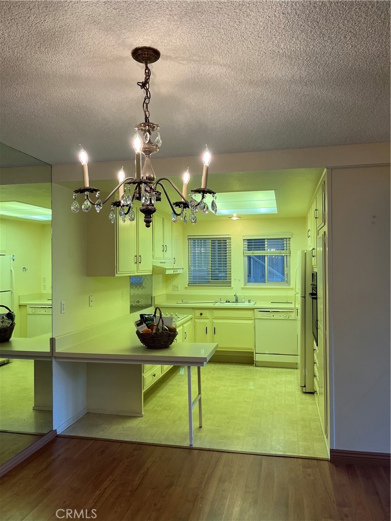 MLS #OC25267280 image #16