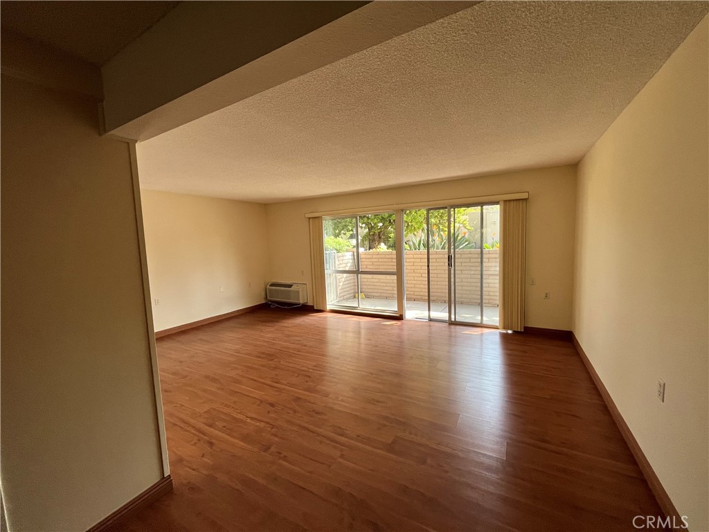 MLS #OC25267280 image #22