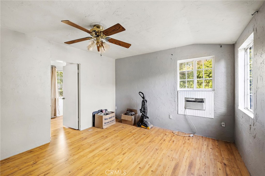 MLS #OC25267290 image #13