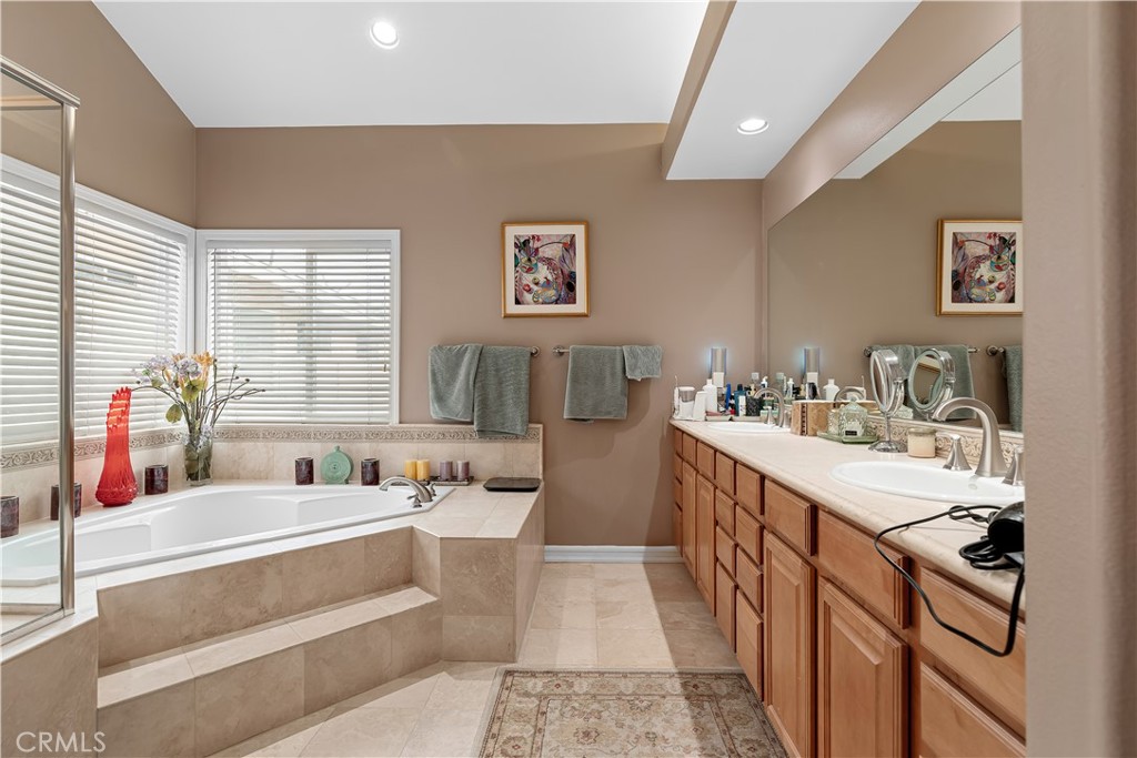 MLS #OC25267299 image #31