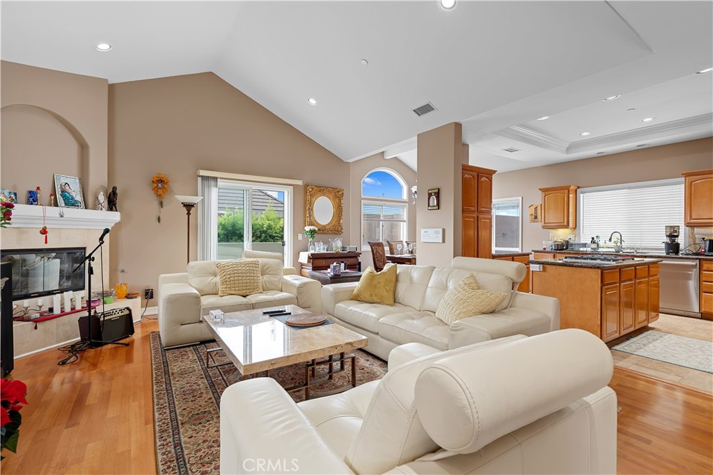 MLS #OC25267299 image #8