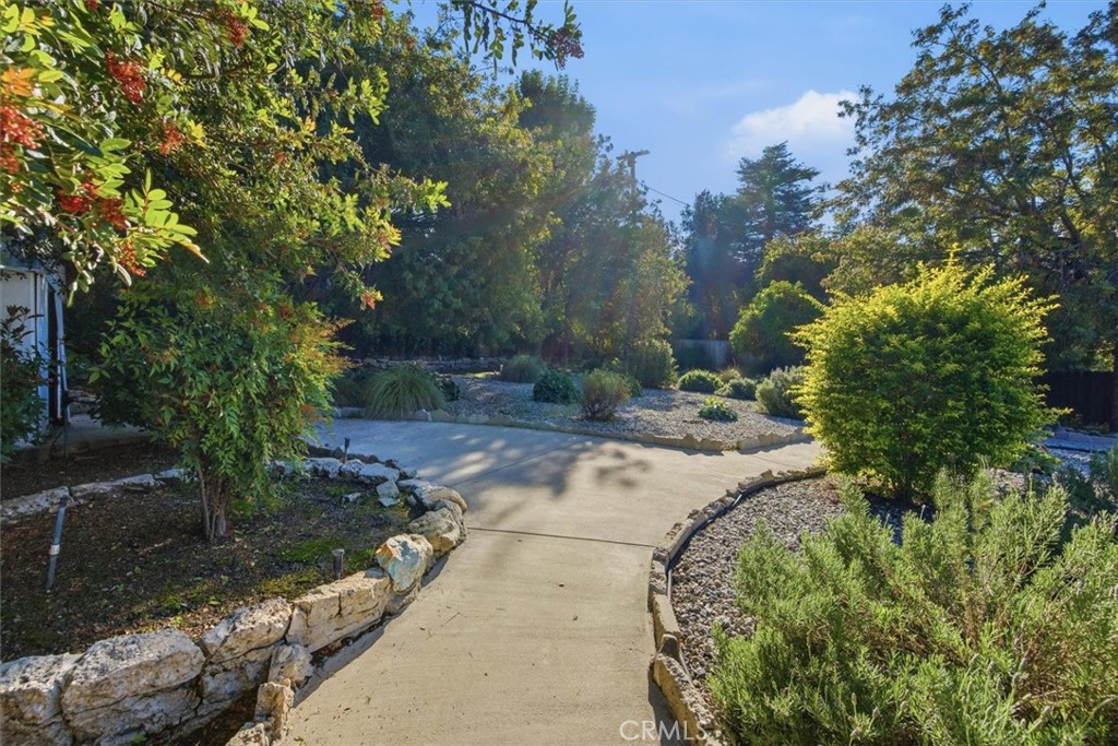 MLS #OC25267306 image #10