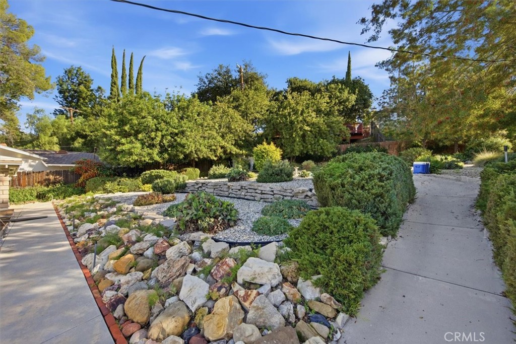 MLS #OC25267306 image #12