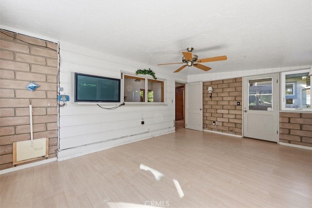 MLS #OC25267306 image #24