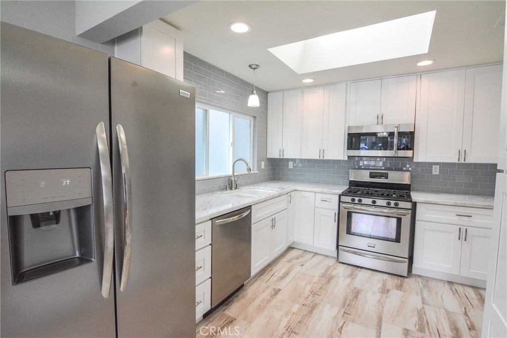 MLS #OC25267307 image #8