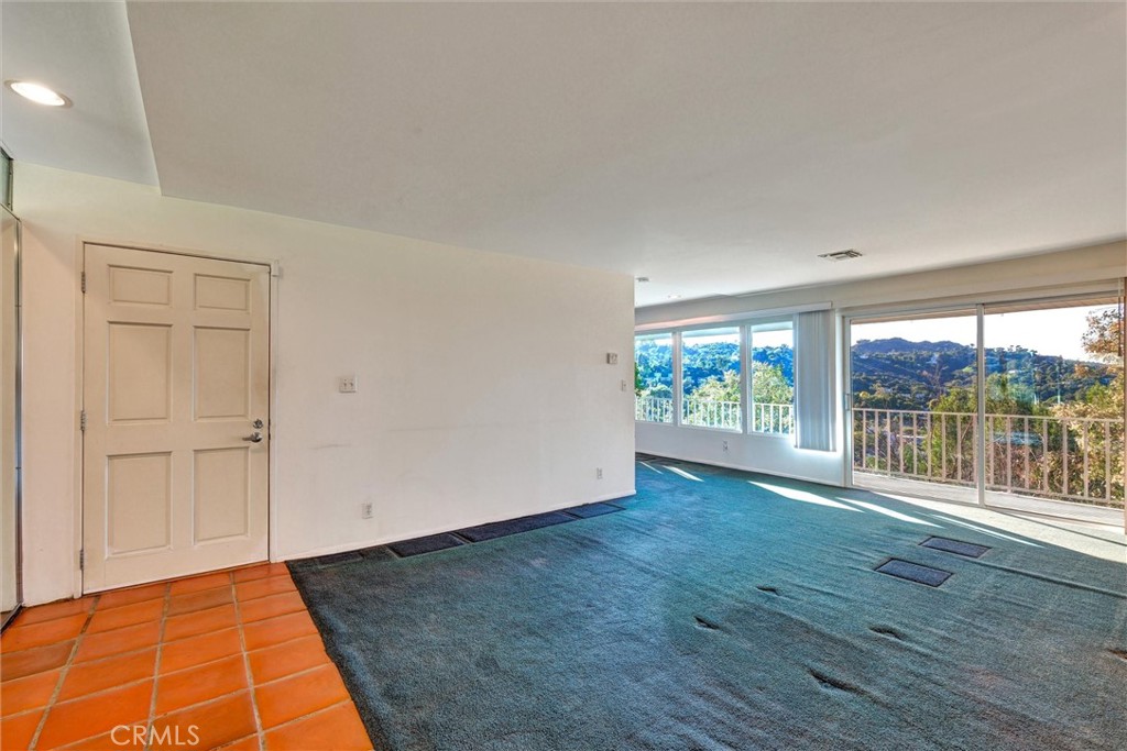 MLS #OC25267311 image #11