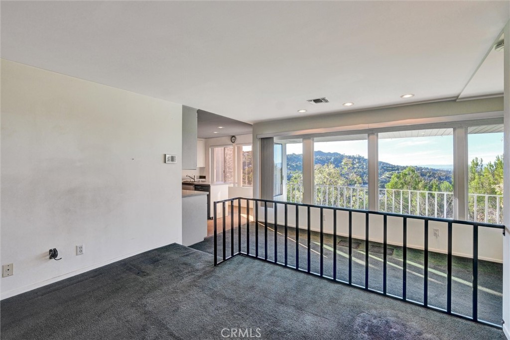 MLS #OC25267311 image #16