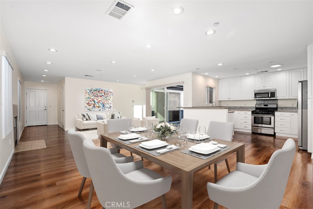 MLS #OC25267323 image #1