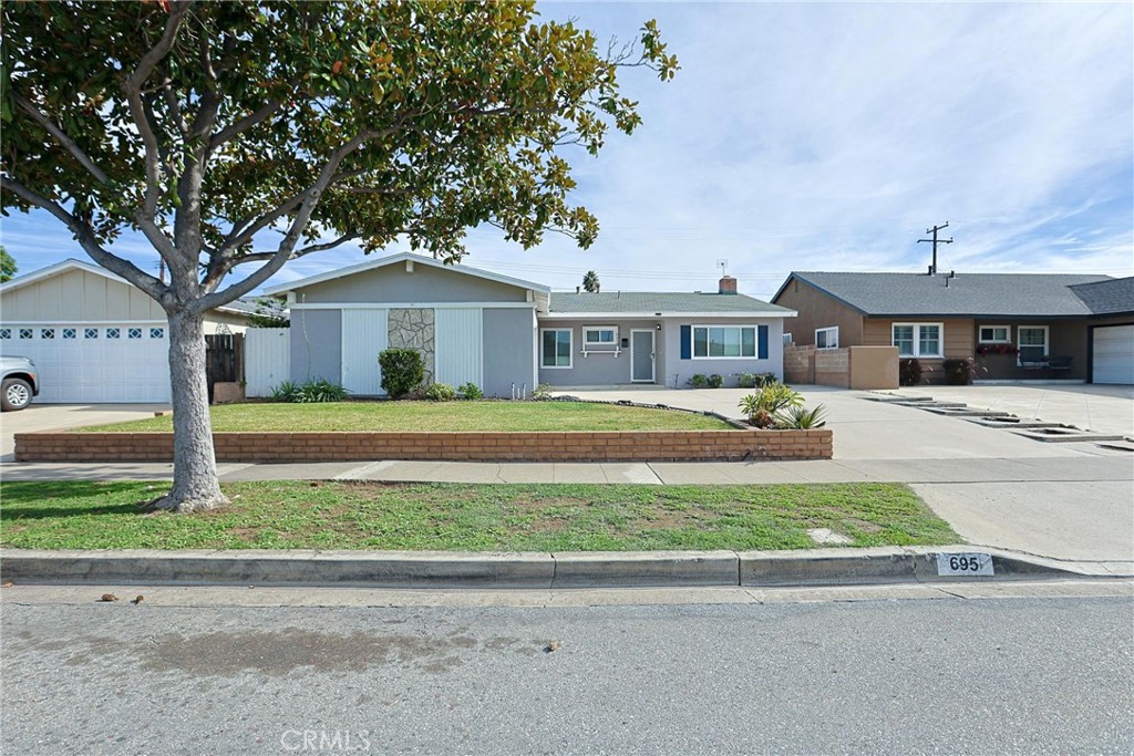 MLS #OC25267394 image #1