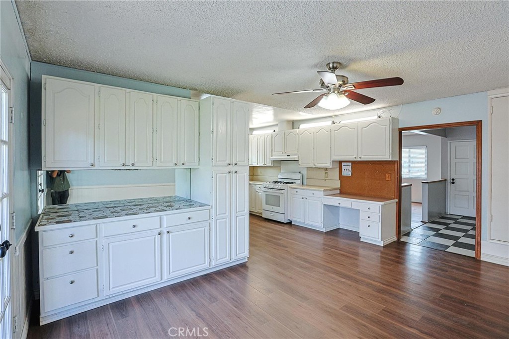 MLS #OC25267394 image #14