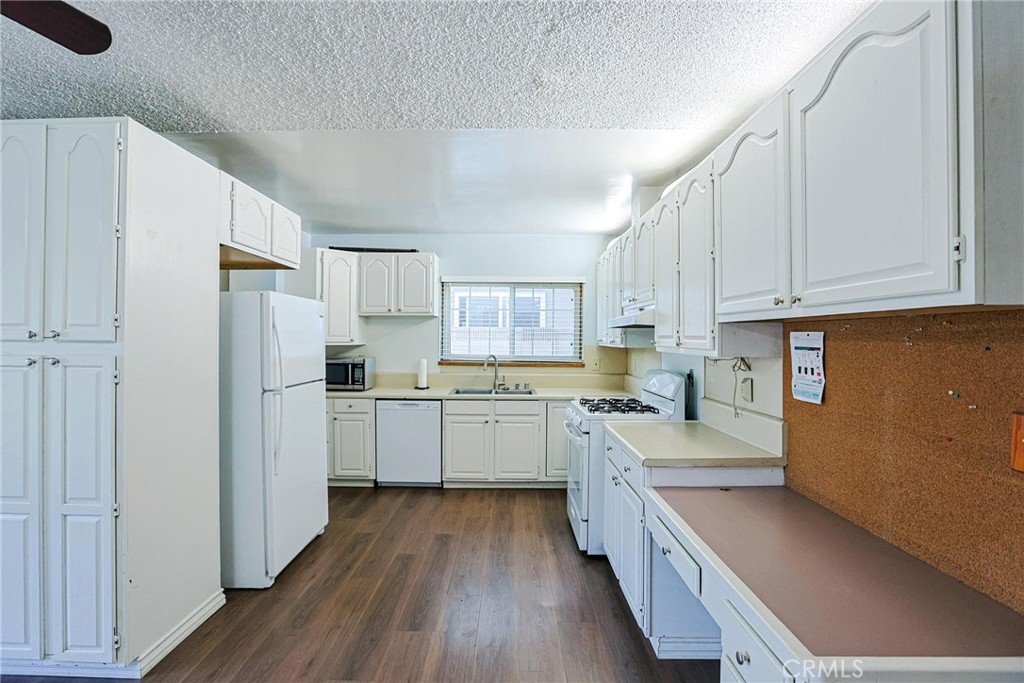 MLS #OC25267394 image #16