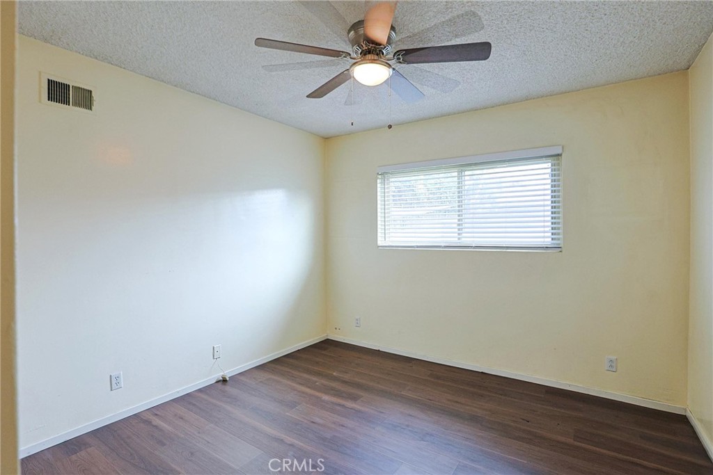 MLS #OC25267394 image #26