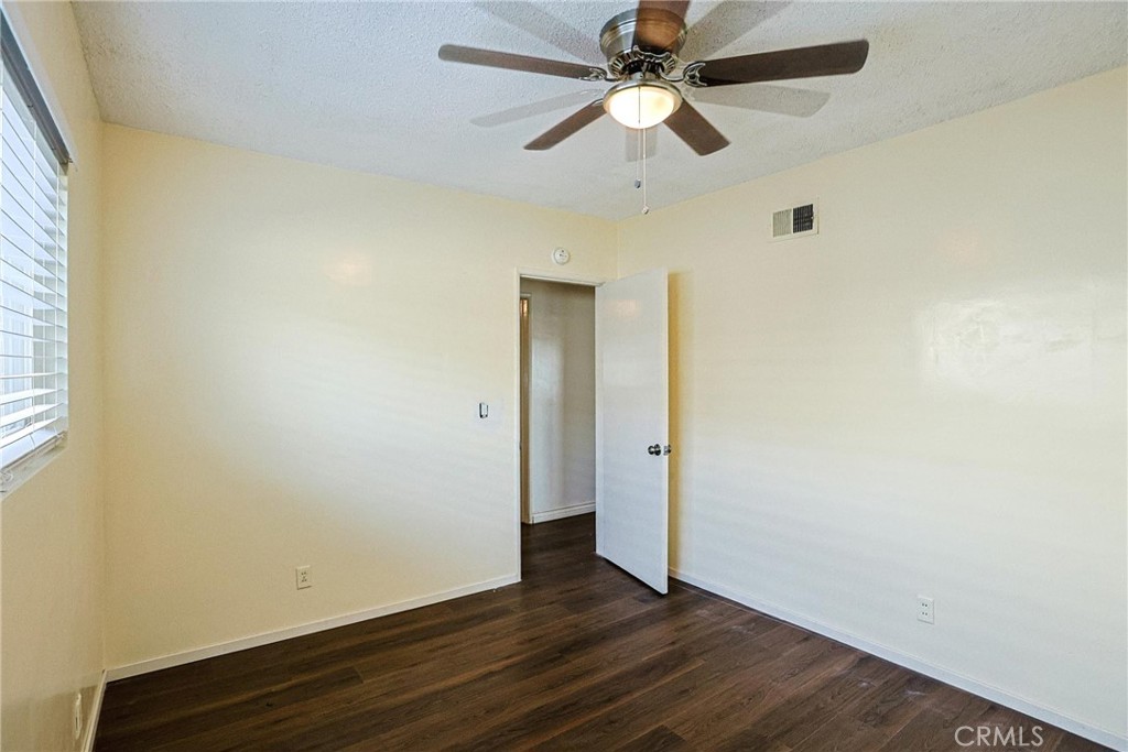 MLS #OC25267394 image #34